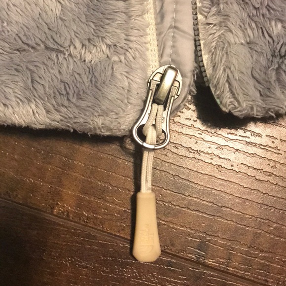 Grey fuzzy NorthFace Jacket - Picture 5 of 5